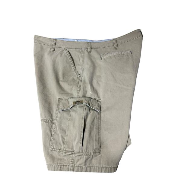 Men's Wrangler Beige Cargo Shorts Sz 40 Work Outdoors Short 9" Inseam Casual - Picture 4 of 5